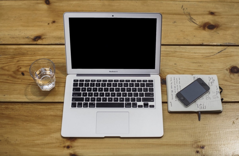 laptop1.jpg