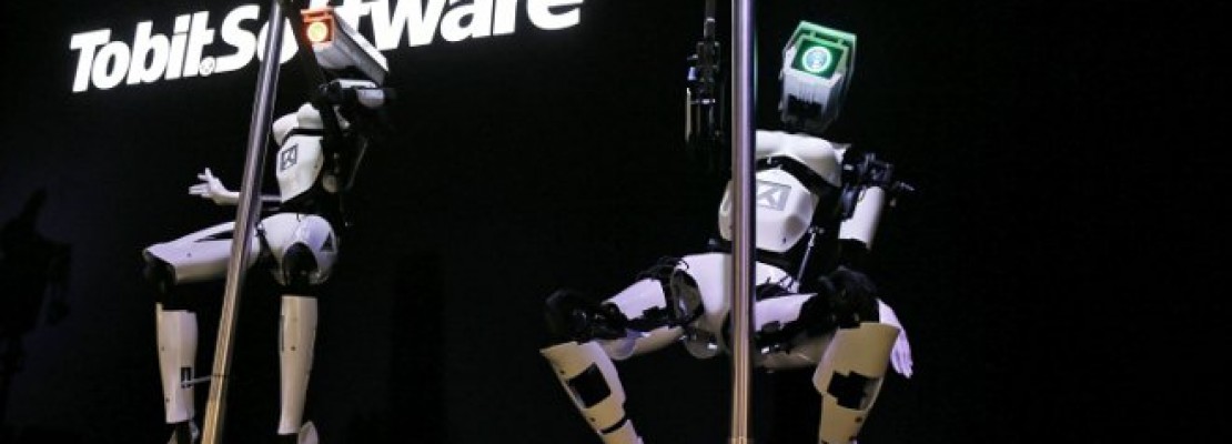 Παράνοια: Σύγχρονα ρομπότ κάνουν pole dancing και προσφέρονται για «θέαμα» στο χώρο σας ή αλλού