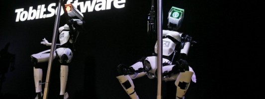 Παράνοια: Σύγχρονα ρομπότ κάνουν pole dancing και προσφέρονται για «θέαμα» στο χώρο σας ή αλλού