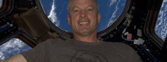 Η πρώτη selfie από το διάστημα στο Instagram -Ο αστροναύτης που έκανε τη διαφορά