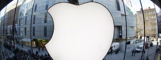 H Apple θα γίνει η εταιρεία του 1 τρισ. δολαρίων