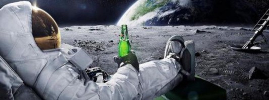 Ποτήρι για αστροναύτες φέρνει τα πάνω κάτω στους νόμους της βαρύτητας [εικόνας]