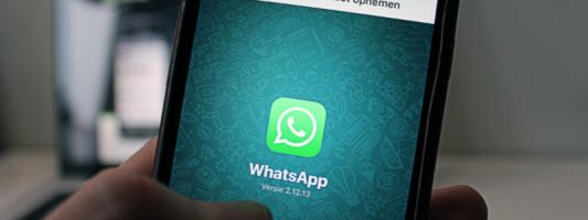 Στο στόχαστρο της ΕΕ Yahoo και Whatsapp για παραβίαση προσωπικών δεδομένων