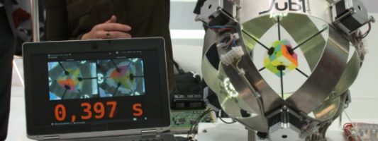 Ρομπότ λύνει τον Κύβο του Ρούμπικ σε 0.6″