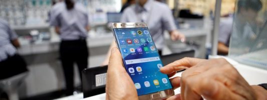 Η Samsung αντέγραψε το iPhone της Apple αλλά γλίτωσε πρόστιμο 372 εκατ. ευρώ