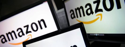 Amazon: Εγκαταλείπει τα σχέδια για κεντρικά γραφεία στη Νέα Υόρκη