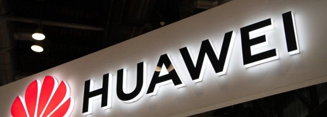 Huawei: «Στα μαχαίρια» με τη Wall Street Journal