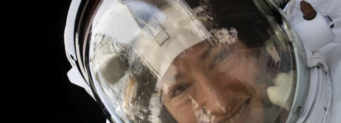Η αστροναύτης της NASA Κριστίνα Κόουκ επέστρεψε στη Γη μετά από 328 ημέρες