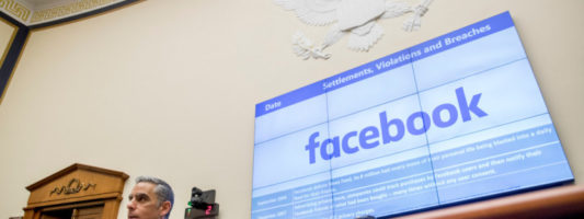 Ιταλία: Εκτόξευση των βιντεοκλήσεων μέσω Facebook λόγω κορωνοϊού