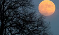Έκλειψη σελήνης το βράδυ της Παρασκευής: Το φεγγάρι περνάει μέσα από την παρασκιά της Γης