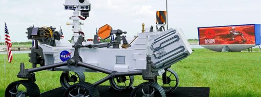 Εκτοξεύτηκε το ερευνητικό ρομπότ της NASA σε αποστολή για αναζήτηση αρχαίας ζωής στον Άρη