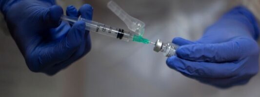 Έρευνα: Μία μόνο δόση εμβολίου μπορεί να αρκεί για όσους πέρασαν Covid-19