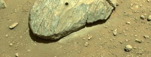 NASA: Tο ρόβερ Perseverance συνέλλεξε το 1ο πέτρινο δείγμα από τον Άρη