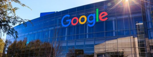Google: Μηχανικός υποστήριξε ότι η τεχνητή νοημοσύνη απέκτησε συναισθήματα και μπήκε σε αναγκαστική άδεια