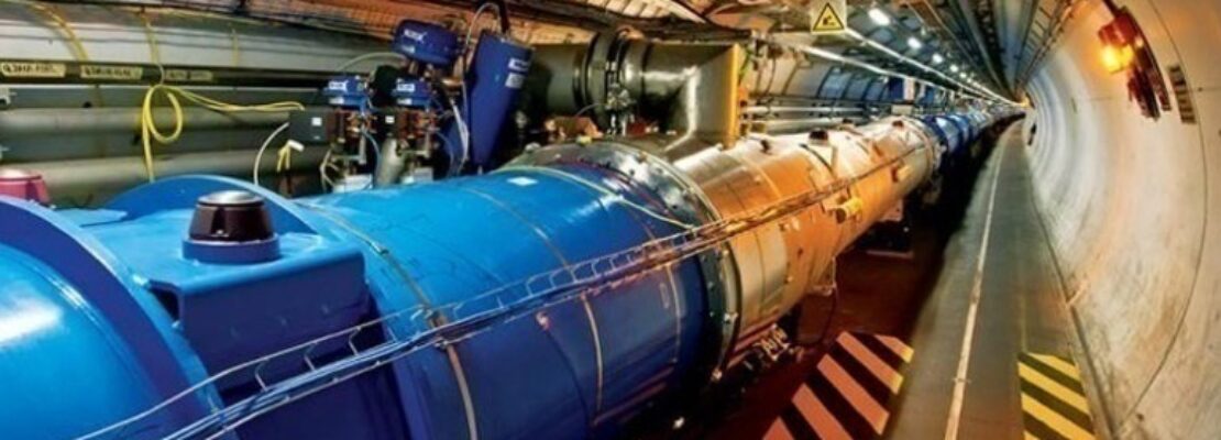 CERN: Ανακαλύφθηκαν τρία νέα «εξωτικά» σωματίδια, ένα πεντακουάρκ και δύο τετρακουάρκ