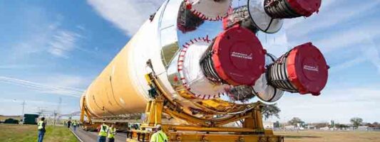 ΗΠΑ: H NASA αποσύρει τον διαστημικό πύραυλο SLS από την πλατφόρμα εκτόξευσης λόγω του τυφώνα Ίαν