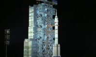 Κίνα: Εκτοξεύτηκε το Shenzhou-15 μεταφέροντας τρεις αστροναύτες στον κινεζικό διαστημικό σταθμό