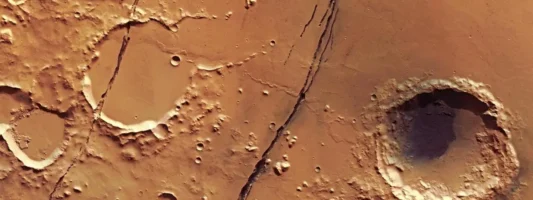 ΗΠΑ: Ο πλανήτης Άρης δεν είναι αδρανής, λένε επιστήμονες – «Κάθεται» πάνω σε καυτό, ενεργό μάγμα