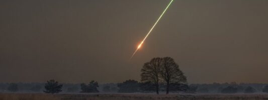 Τεράστιος αστεροειδής φώτισε τον νυχτερινό ουρανό της Μάγχης