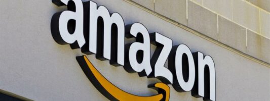 Δωρεάν κινητή τηλεφωνία στους καλύτερους πελάτες της δίνει η Amazon