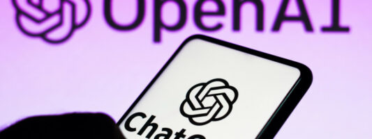 OpenAI: Κατηγορεί τους New York Times ότι χειραγώγησαν το ChatGPT