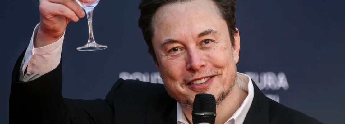 Ο Elon Musk χρηματοδοτεί τη μήνυση ηθοποιού της σειράς Mandalorian κατά της Disney