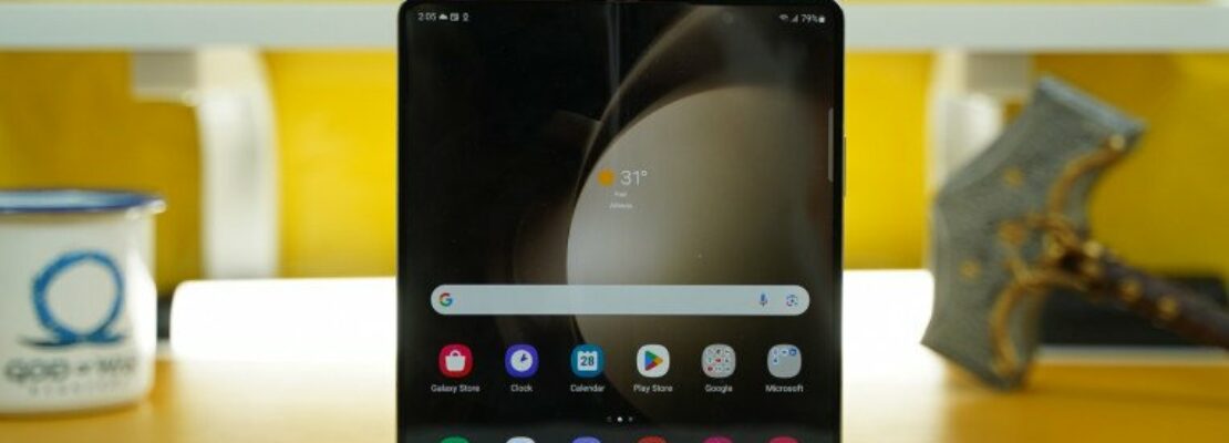 Εξωτερική οθόνη με μεγάλα περιθώρια δείχνουν οι νέες εικόνες του Galaxy Z Fold6