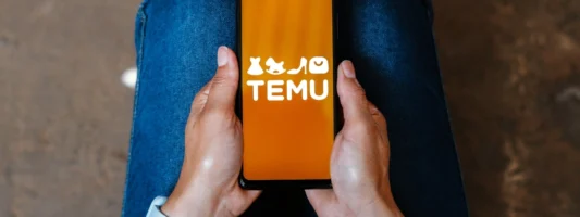 BBC για Temu: Εθιστικό σαν ζάχαρη – Πώς… γλυκάθηκαν οι καταναλωτές από την πλατφόρμα με τις απίστευτα χαμηλές τιμές