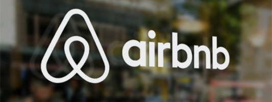 Σφίγγει ο κλοιός για το Airbnb