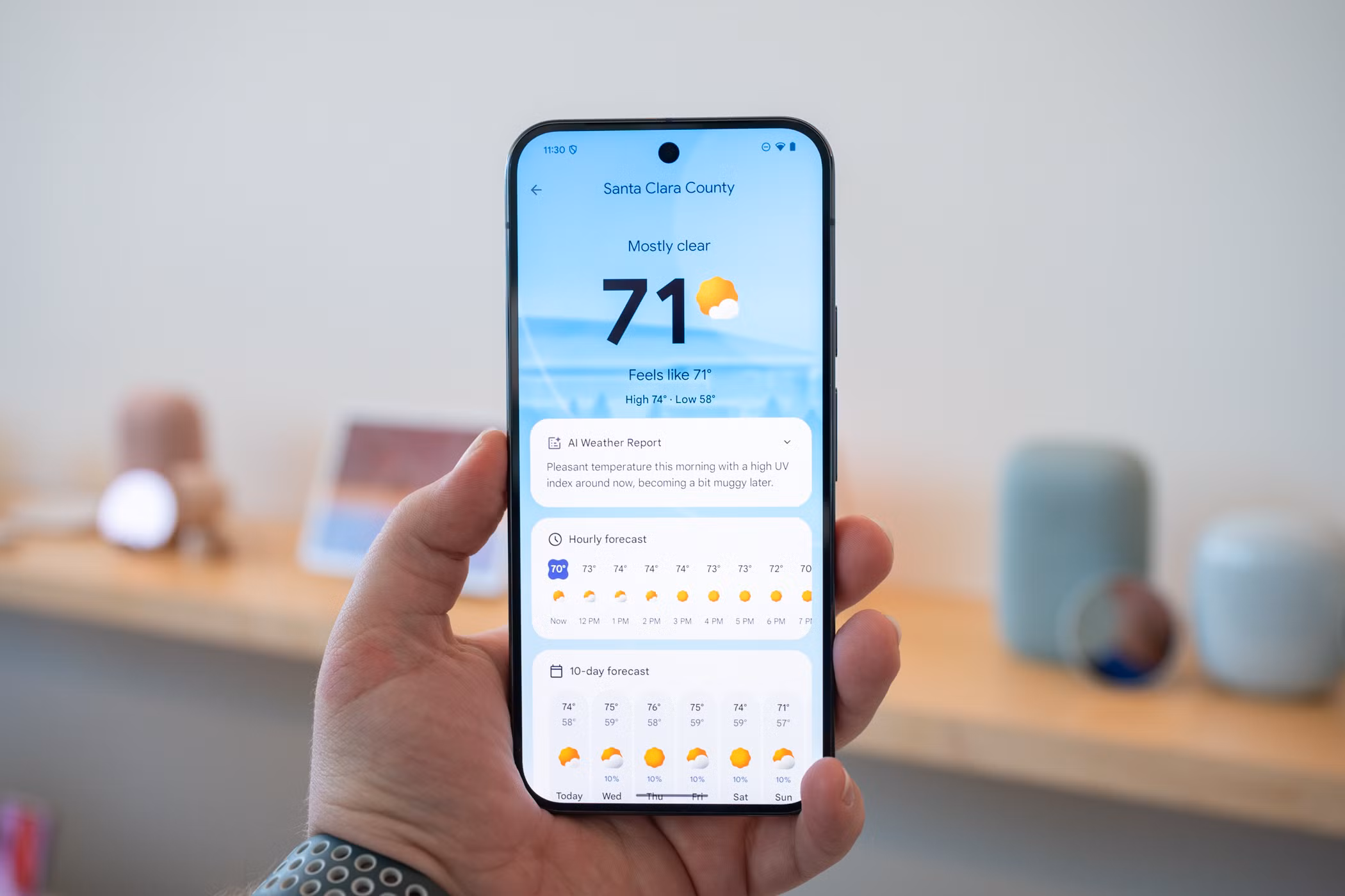 Android κινητό με εφαρμογή καιρού που δείχνει χάρτη ραντάρ και ειδοποιήσεις κακοκαιρίας