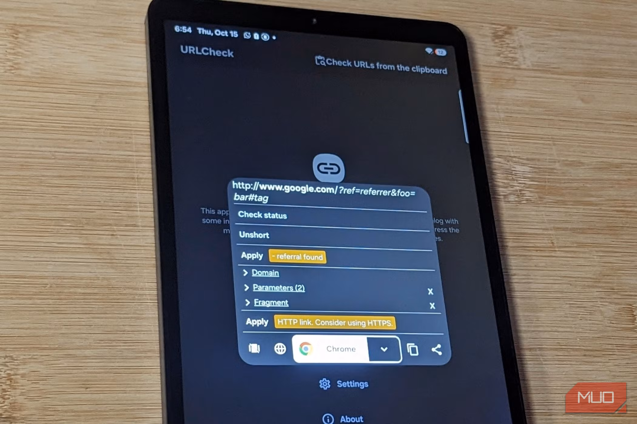 Smartphone με προειδοποίηση για ύποπτο link και θέμα ασφάλειας